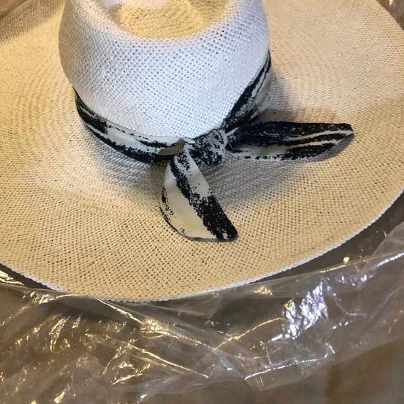 Elegant White Combo Nordstrom Women's Hat - Picture 1 of 5
